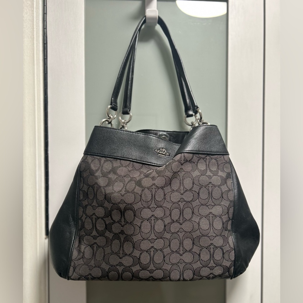 Coach Canvas Leather Tote Bag F27579 Signature Lexy Shoulder Bag
Black Smoke